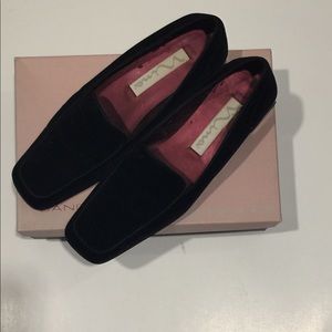 Nina Black Suede  Pumps Stack  1.5” Heels 9